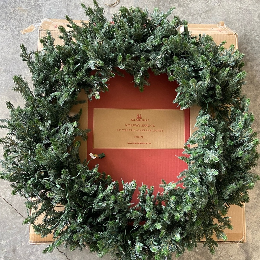 Balsam hill Christmas wreath